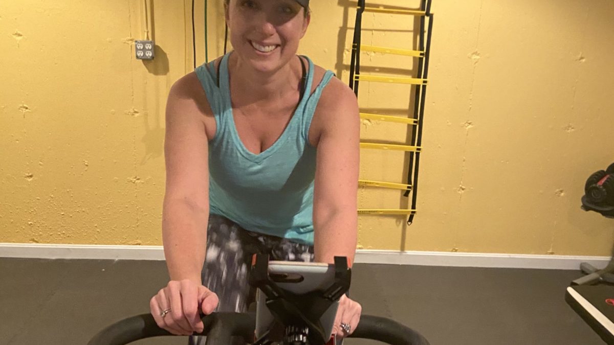 Exercise bike that discount works with peloton app